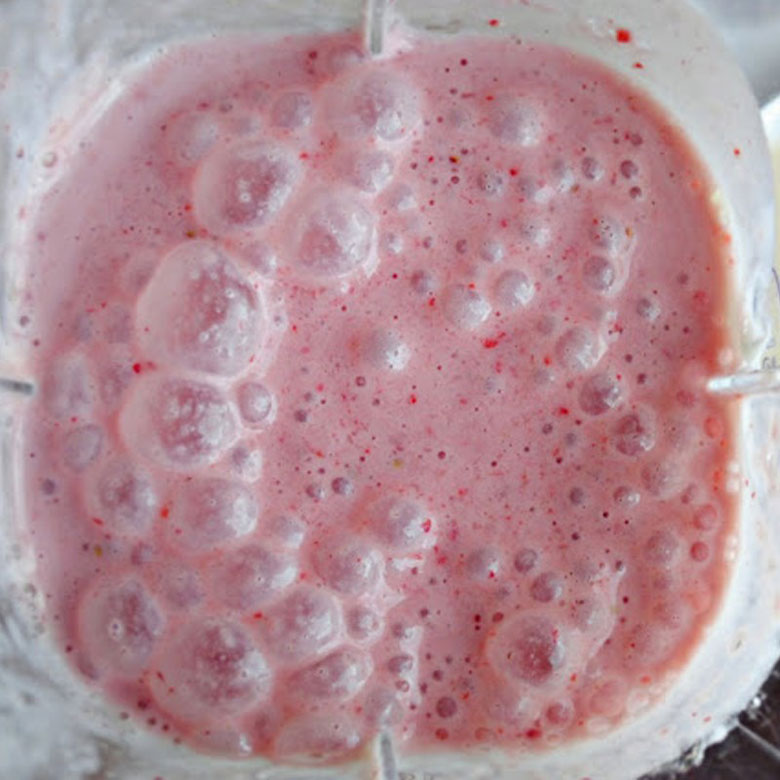 Công thức làm sinh tố mãng cầu dâu cùng xay hỗn hợp