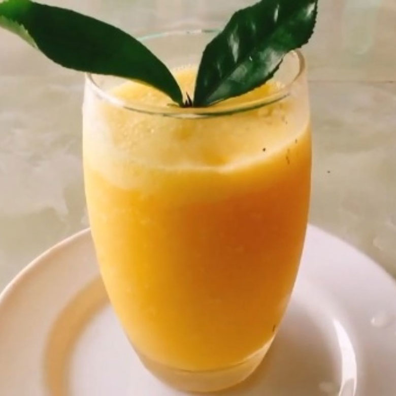 Thưởng thức sinh tố dứa mix cùng sữa chua giảm cân hiệu quả