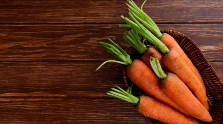 Cách làm nước ép chuối cà rốt