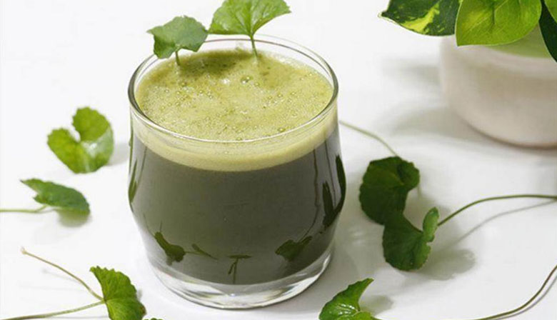 Cách làm nước ép rau má sữa tươi: thành phẩm