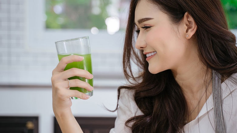 Cách làm nước ép diếp cá: cách sử dụng đúng cách