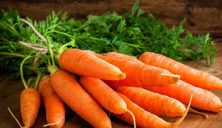 Cách làm nước ép cà rốt nguyên chất: Nguyên liệu