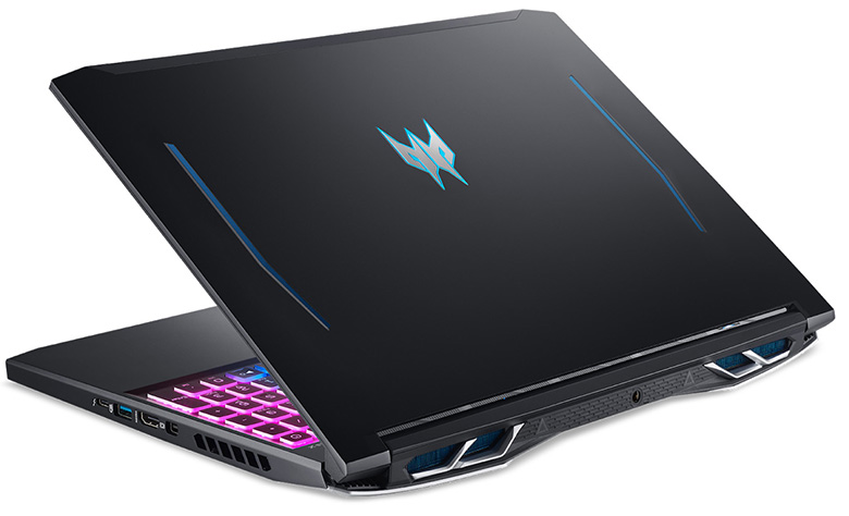 Predator Helios 300 vẫn sở hữu đầy đủ các cổng kết nối thoải mái cho bạn sử dụng