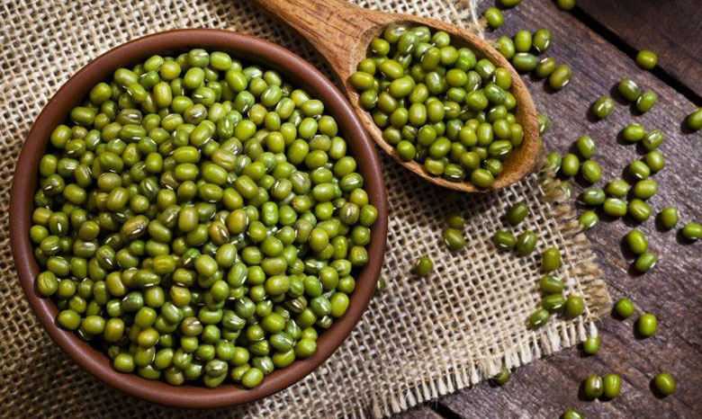 Cách nấu chè hạt sen đậu xanh: tác dụng của đậu xanh