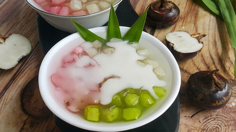 Cách nấu chè củ năng lá dứa: thành phẩm