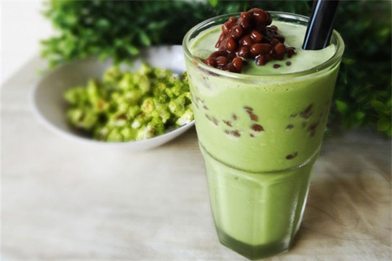 Trà sữa matcha đậu đỏ cùng thưởng thức