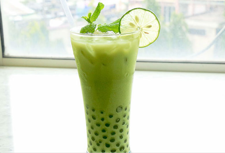 Thưởng thức ly trân châu matcha với trà sữa matcha 