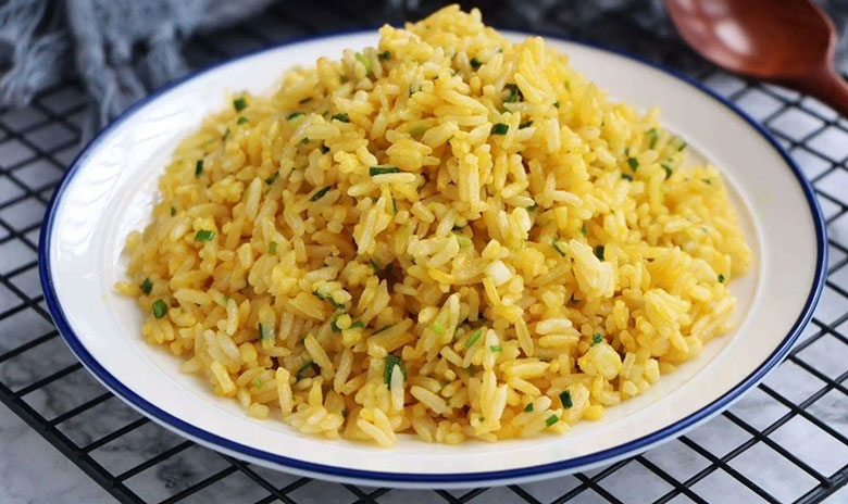 Cơm bị nhão phải làm sao - Biến tấu thành cơm rang