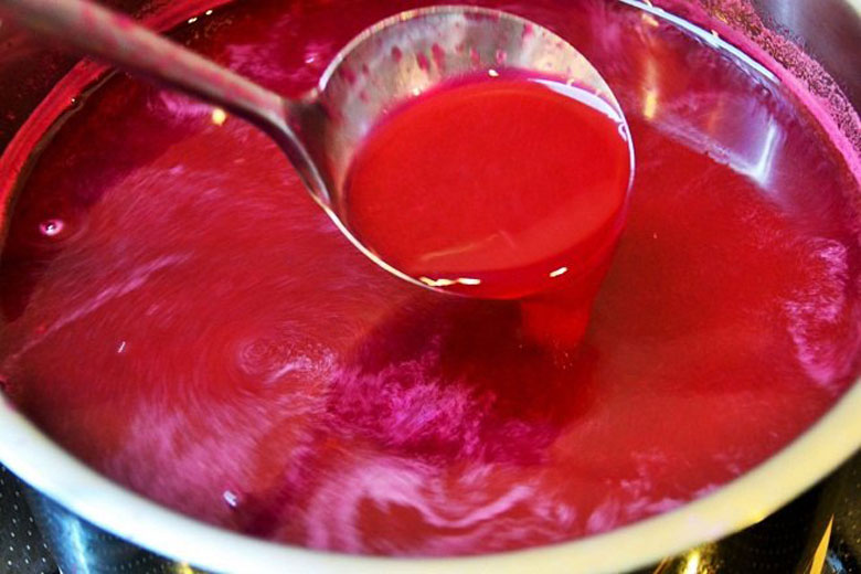 Cách làm thạch bi trà sữa bắt đầu nấu thạch