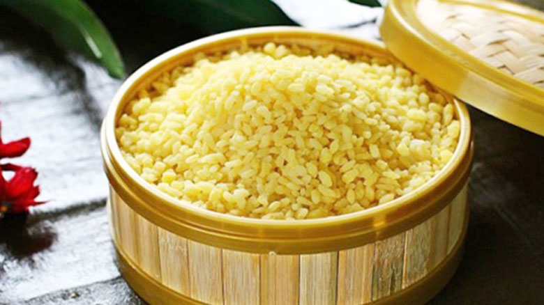 cách nấu chè hoa cau: hấp đậu xanh