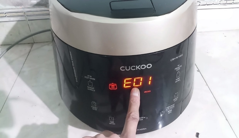 Nếu lỗi E01 nồi cơm Cuckoo không thể tự xử lý được hãy liên hệ chuyên gia