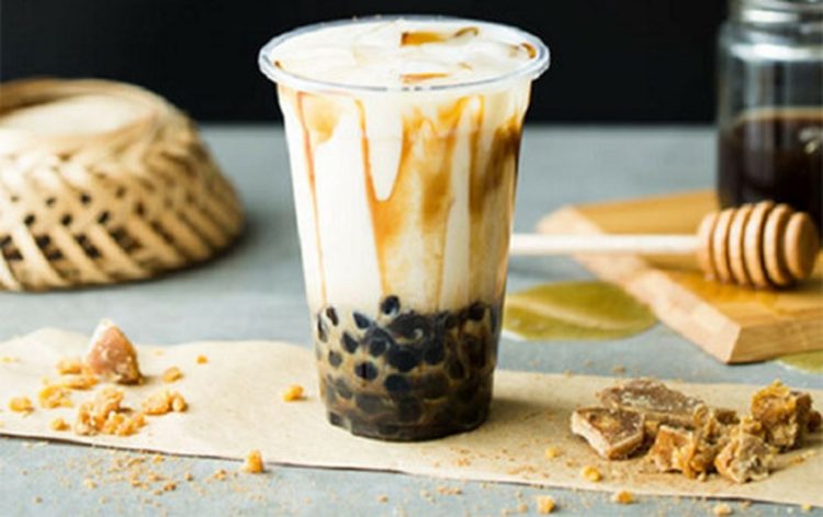 Thưởng thức trà sữa trân châu đường đen tại nhà cực hấp dẫn
