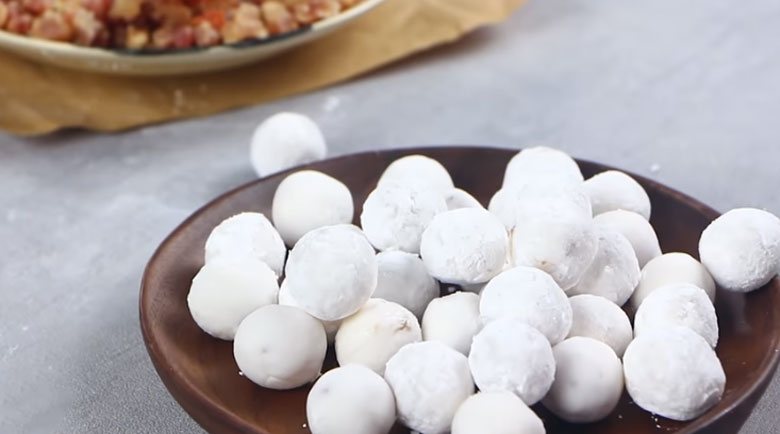 Cách làm chè bột lọc heo quay: Bước 3