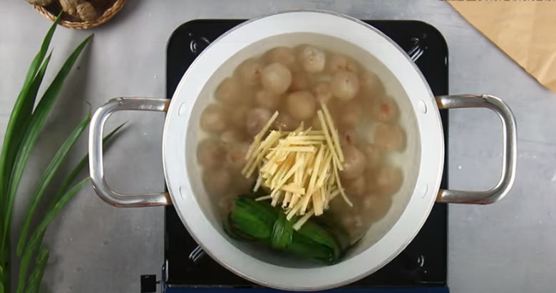 Cách làm chè bột lọc heo quay: Bước 4