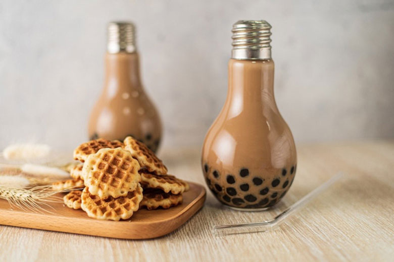 Thưởng thức ly trà sữa trân châu socola ngon ngọt