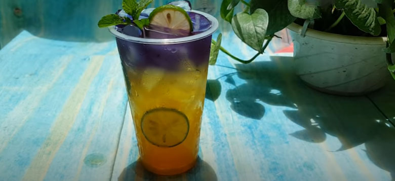 Trà chanh hoa đậu biếc lát lạnh vào ngày hè