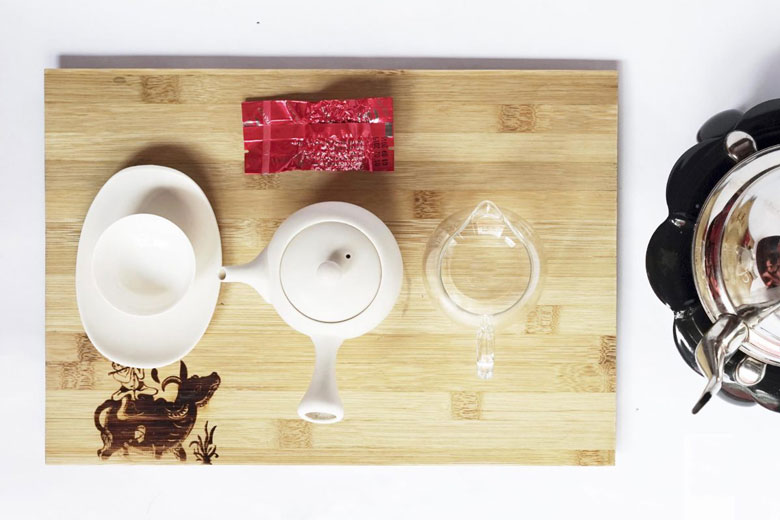 Cách pha trà ô long cần chuẩn bị nguyên liệu và dụng cụ pha trà ô long