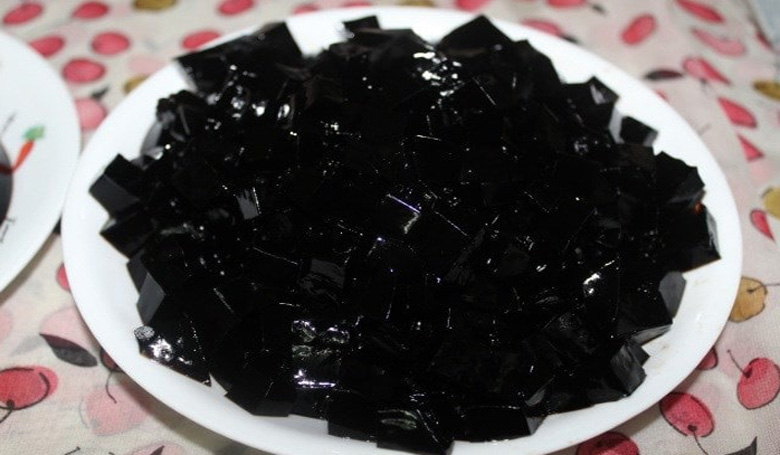 Cách nấu chè khoai lang dẻo: Làm sương sáo