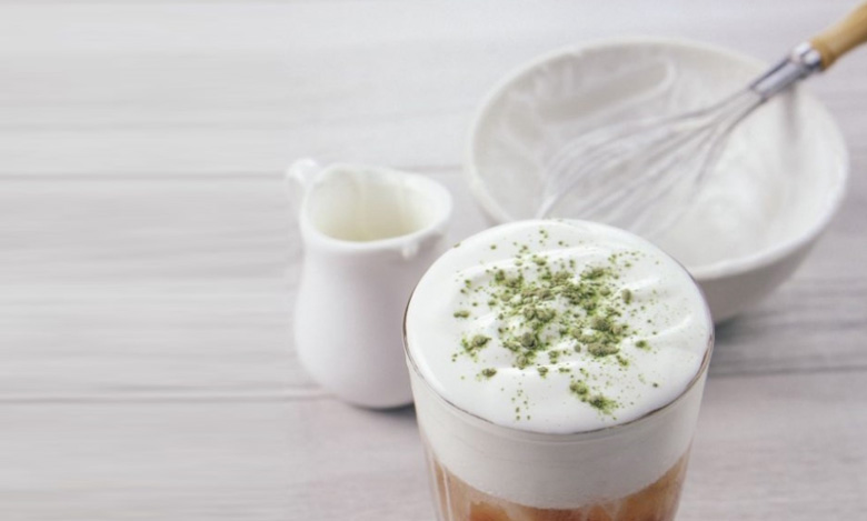 Cách đánh kem machiato bằng phới lồng đánh trứng