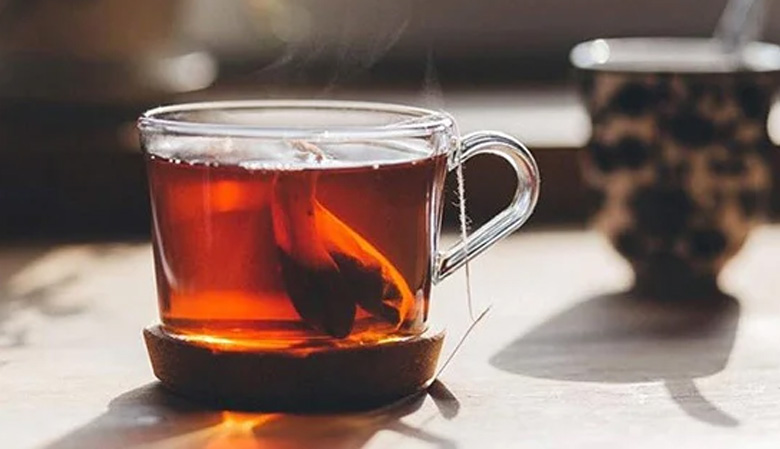 Cách làm trà chanh dây hạt chia: Ngâm trà