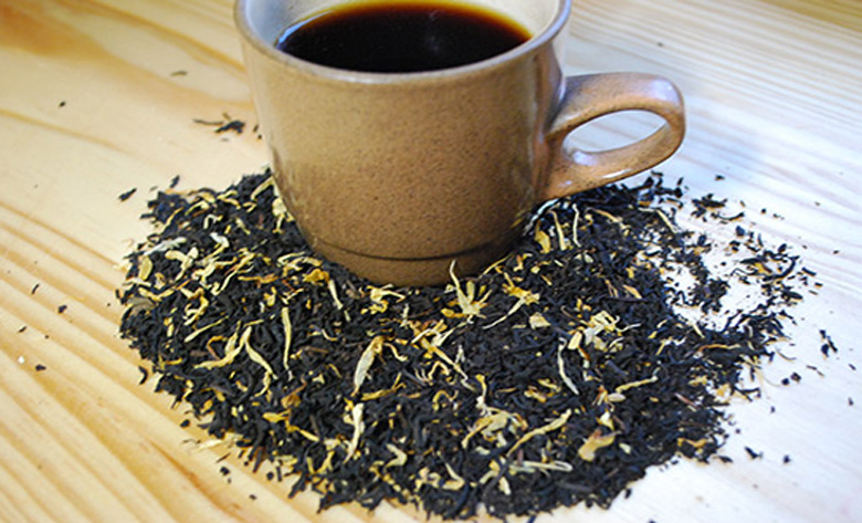 Cách pha trà đen với kem vani