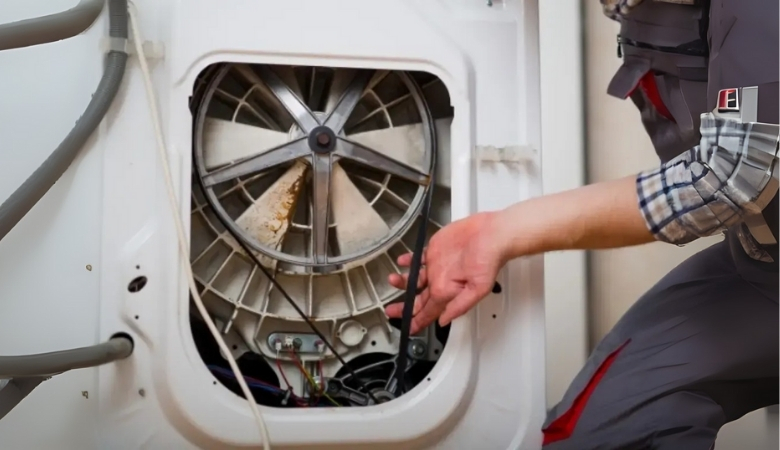 Máy sấy Electrolux không quay do dây curoa bị tuột hoặc đứt