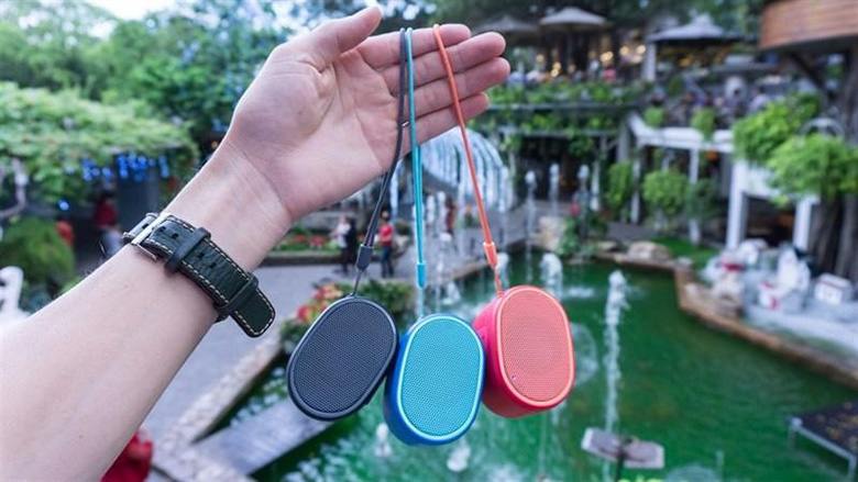 Loa Sony Bluetooth SRS-XB01/BC E đen có dây đeo tiện lợi