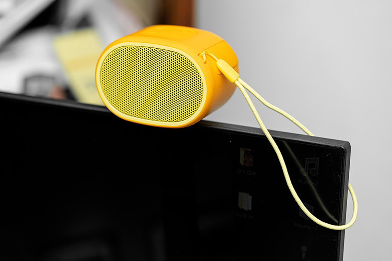Loa Sony Bluetooth SRS-XB01/YC E vàng có dây đeo tiện lợi