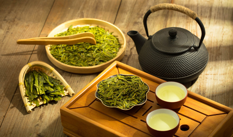 Cách làm trà chanh đào: Ủ trà