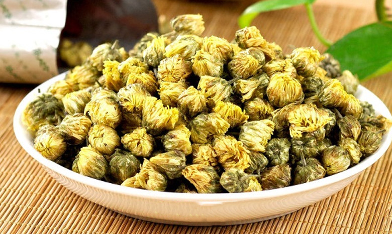 Cách pha trà đường bằng trà hoa cúc: Nguyên liệu