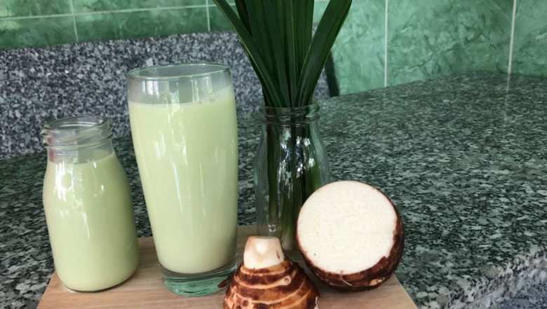 Cách nấu sữa khoai môn lá dứa: thành phẩm