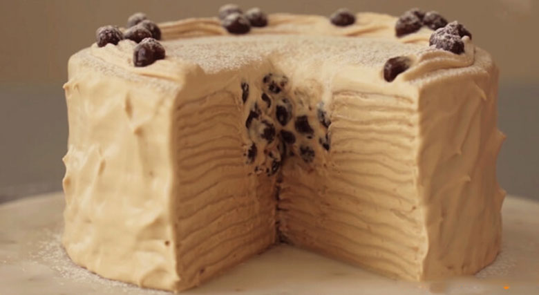 Các món với trân châu đen: Bánh crepe trà sữa trân châu đường đen