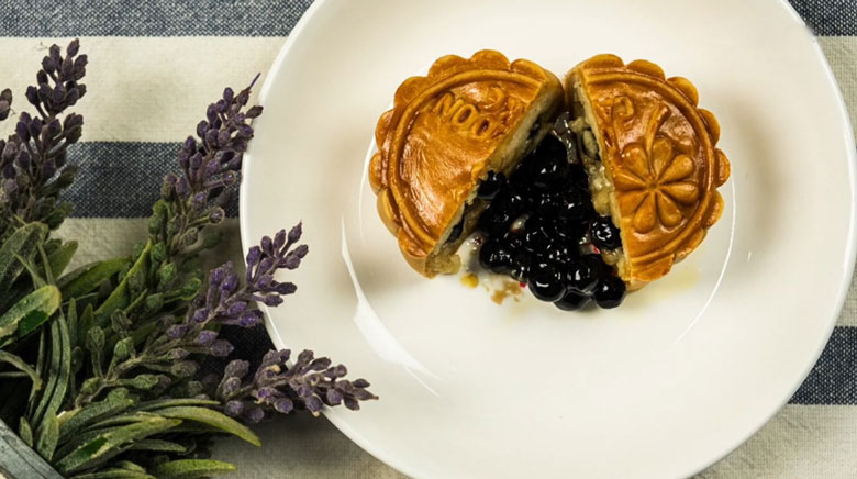 Các món với trân châu đen: Bánh trung thu trân châu đường đen