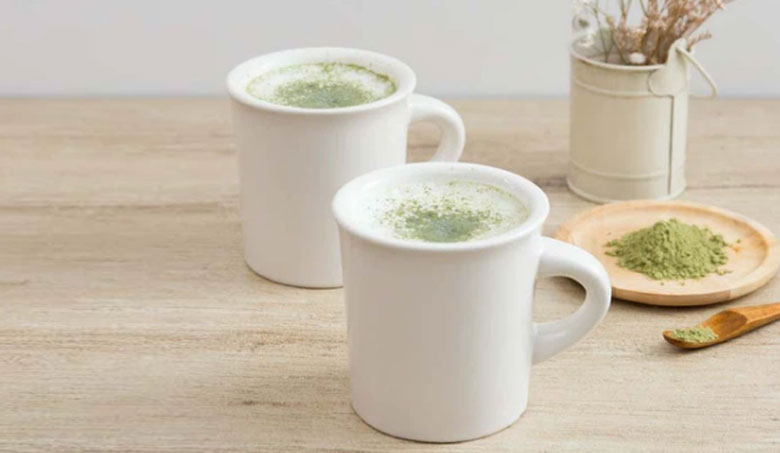 Cách làm sữa tươi matcha ấm nồng: thành phẩm