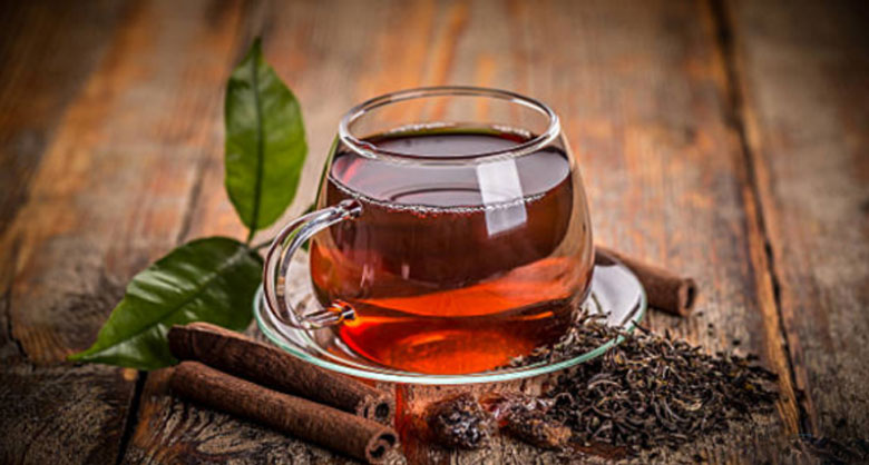 Cách nấu hồng trà đào: Pha trà