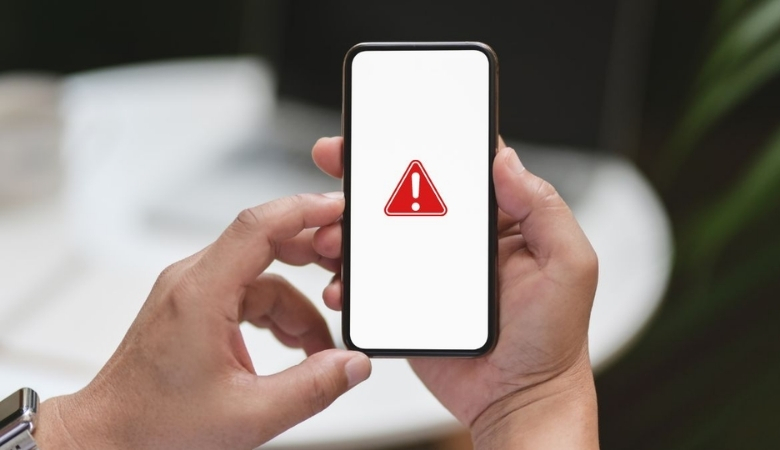 iPhone bị đơ màn hình không tắt nguồn được, không thể thao tác được