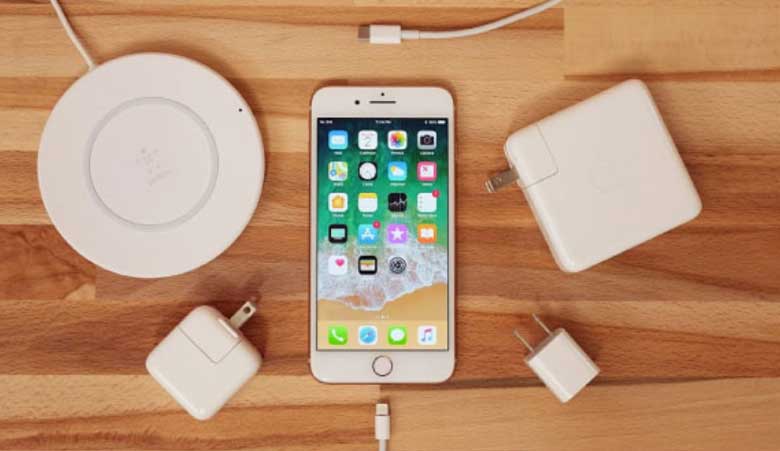 Cách bảo vệ pin điện thoại bền: Sử dụng bộ sạc chính hãng