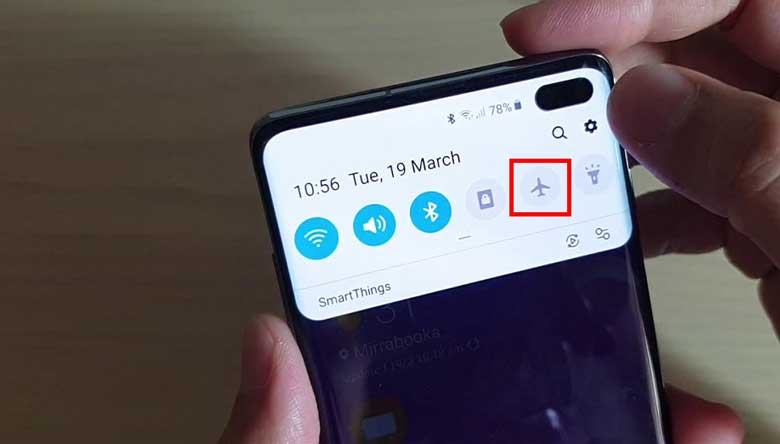 Điện thoại Samsung không gửi được tin nhắn do bật chế độ máy bay