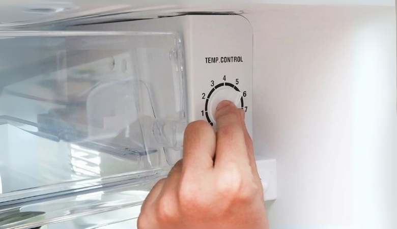Lưu ý khi thực hiện cách chỉnh nhiệt độ tủ lạnh Aqua