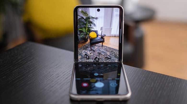 Hệ điều hành Android dùng cho điện thoại nào: Điện thoại Samsung Galaxy Z Flip3 8GB/128GB