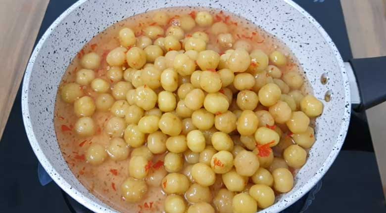 Mứt chùm ruột cay: Sên mứt