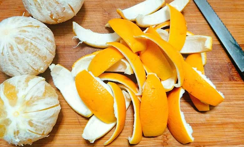 Cách làm mứt vỏ cam mật ong dẻo: Sơ chế