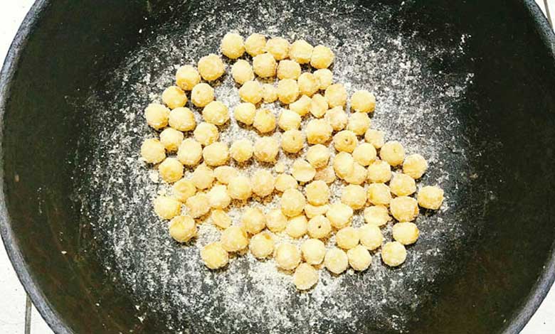 Cách làm mứt hạt sen: Sên mứt