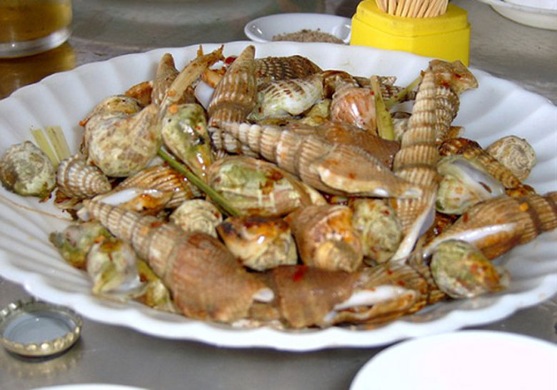 Các món ốc nướng - Ốc nhảy nướng muối ớt