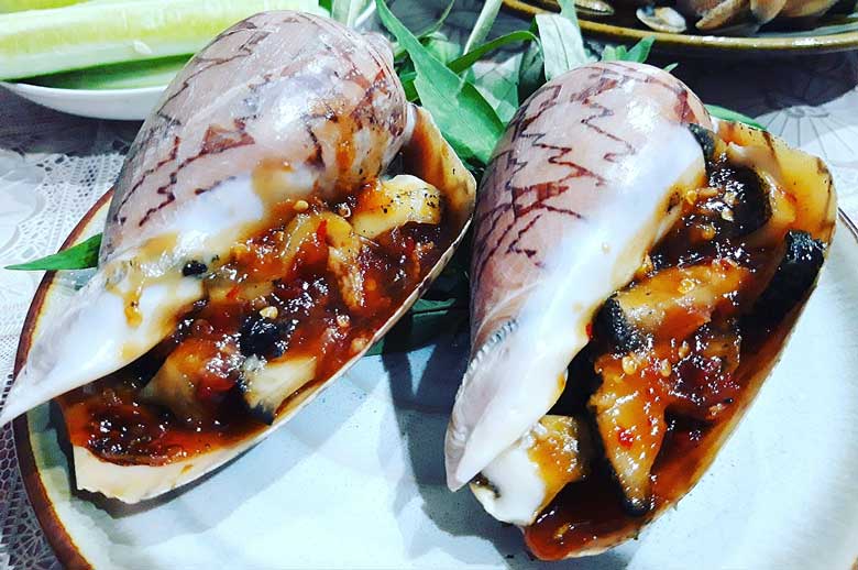 Các món ốc nướng - Ốc giác nướng muối ớt