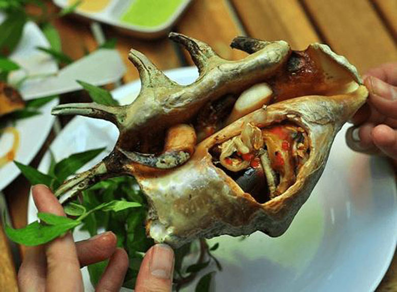 Các món ốc nướng - Ốc bàn tay nướng mọi