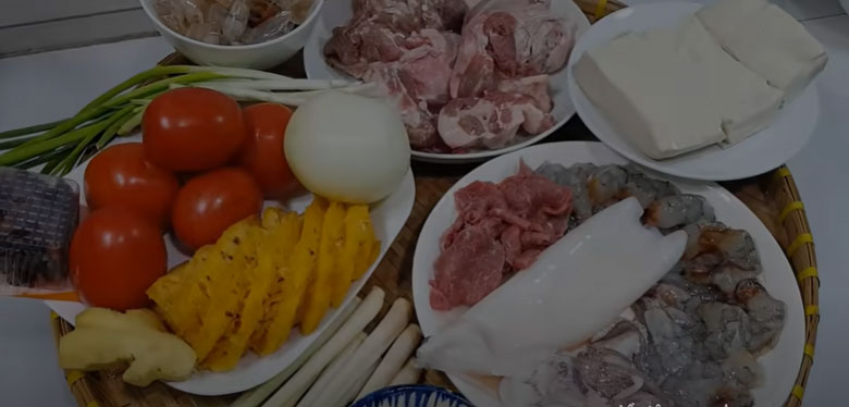 Cách nấu lẩu tôm mực gồm các nguyên liệu sau