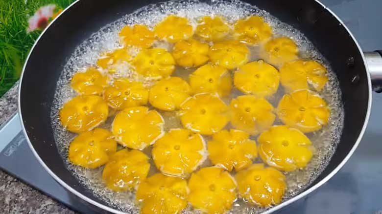 Cách làm mứt tắc rim muối ớt: Sên mứt