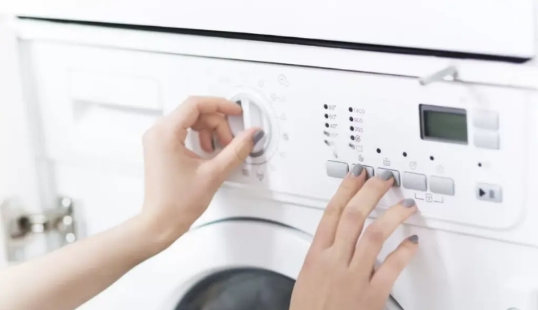 Nút bấm máy giặt bị liệt khiến máy giặt không có phản hồi