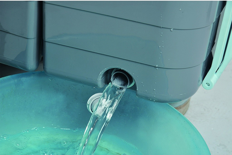 Bộ chổi lau nhà xoay 360 độ Mclean M30 có lỗ thoát nước